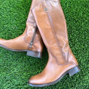Frye boots, in great condition, worn maybe once.
